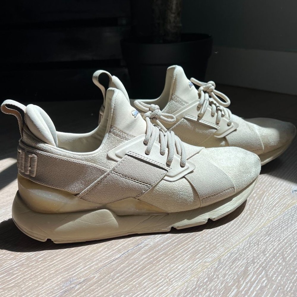 Puma Sneakers (Women’s Size 7)